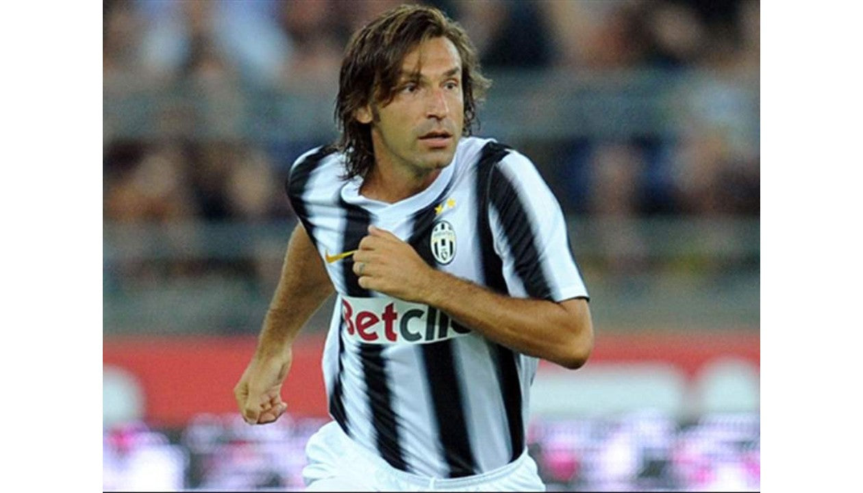 JUVENTUS HISTORIC HOME SHIRT 2011/12 + PIRLO 21