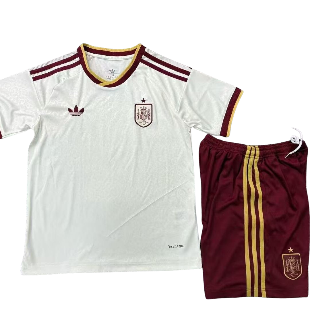 KIDS' KIT SPAIN 2026/27
