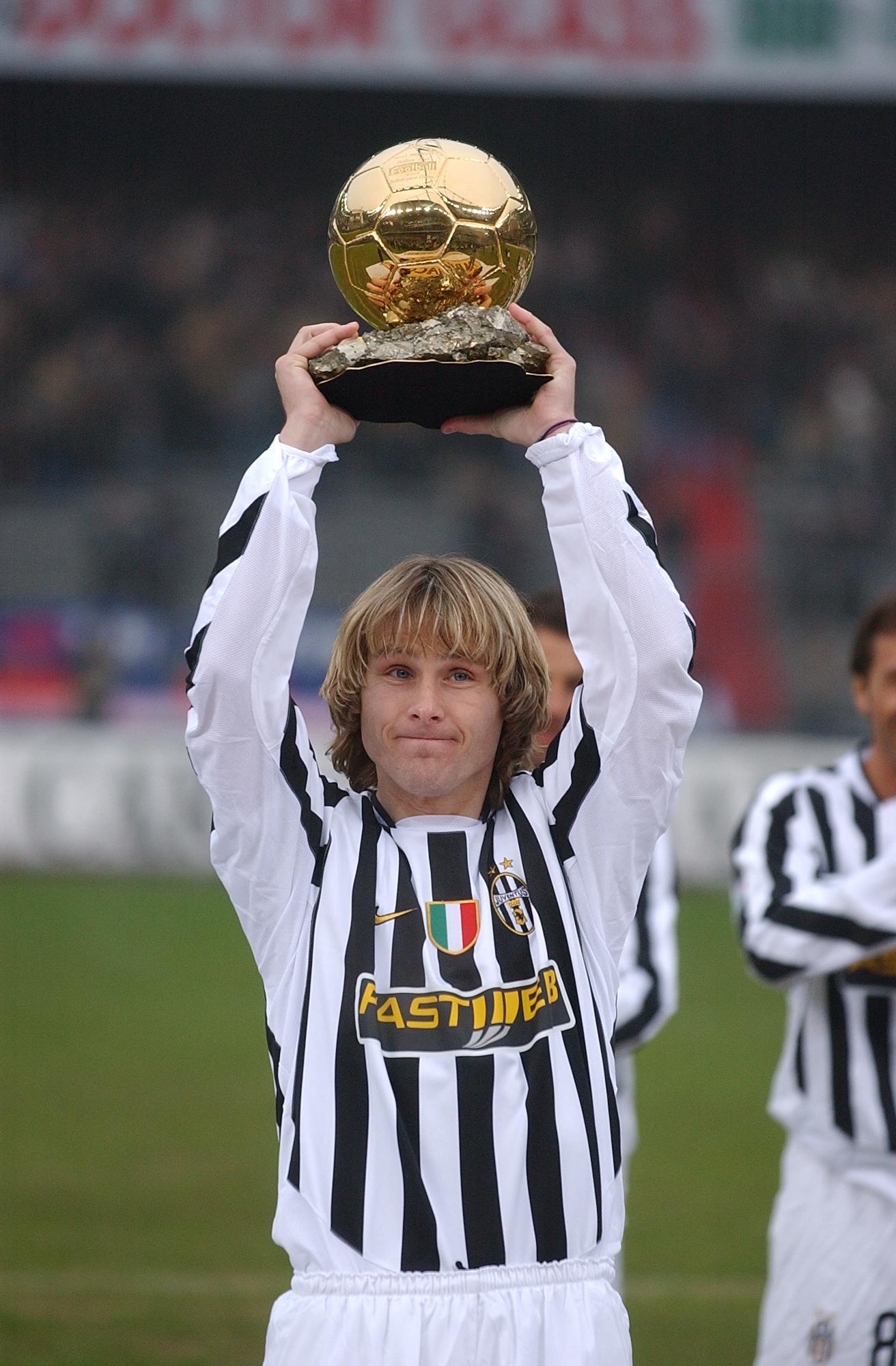 JUVENTUS CLASSIC HOME SHIRT 2003/04 + NEDVED 11