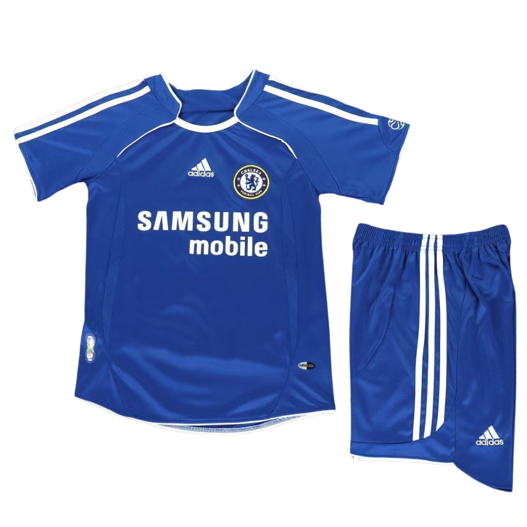 KIDS' RETRO CHELSEA KIT