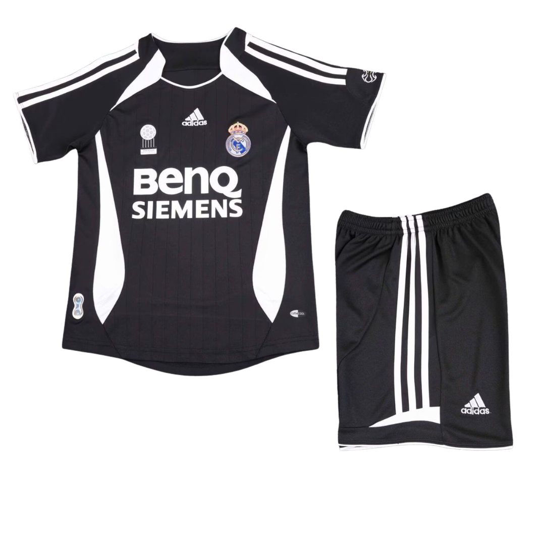 Real Madrid Retro Kids' Kit